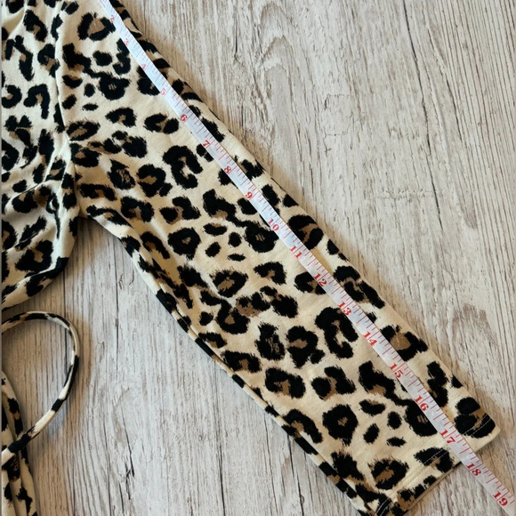 NWT Banana Republic Wrinkle Resistant Animal/Cheetah Print Wrap Dress SP - Picture 13 of 13